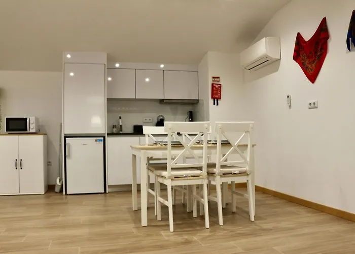 Platanos & River Apartments