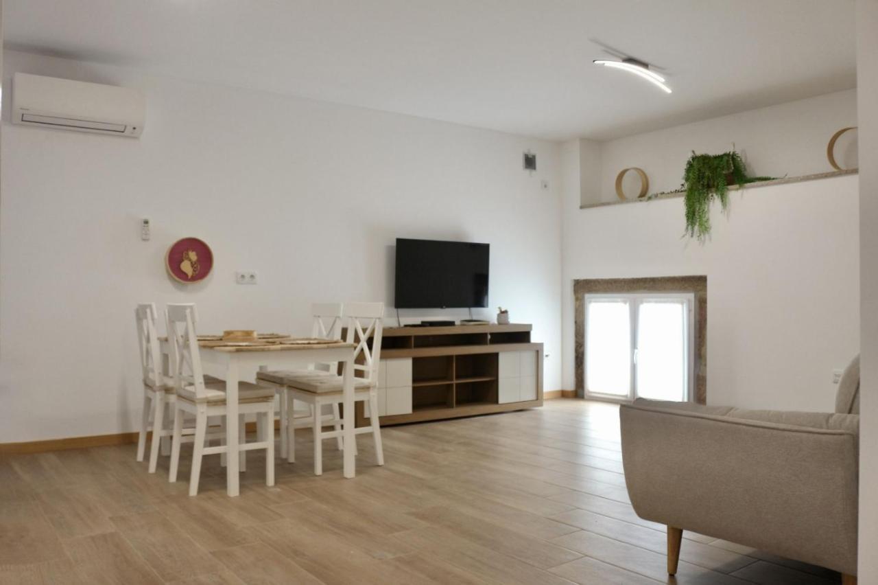 Platanos & River Apartment